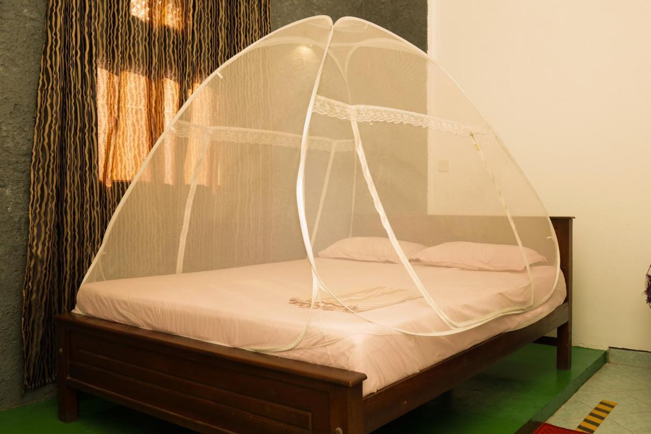 Lilly Palace Villa Guest House Negombo Exterior photo