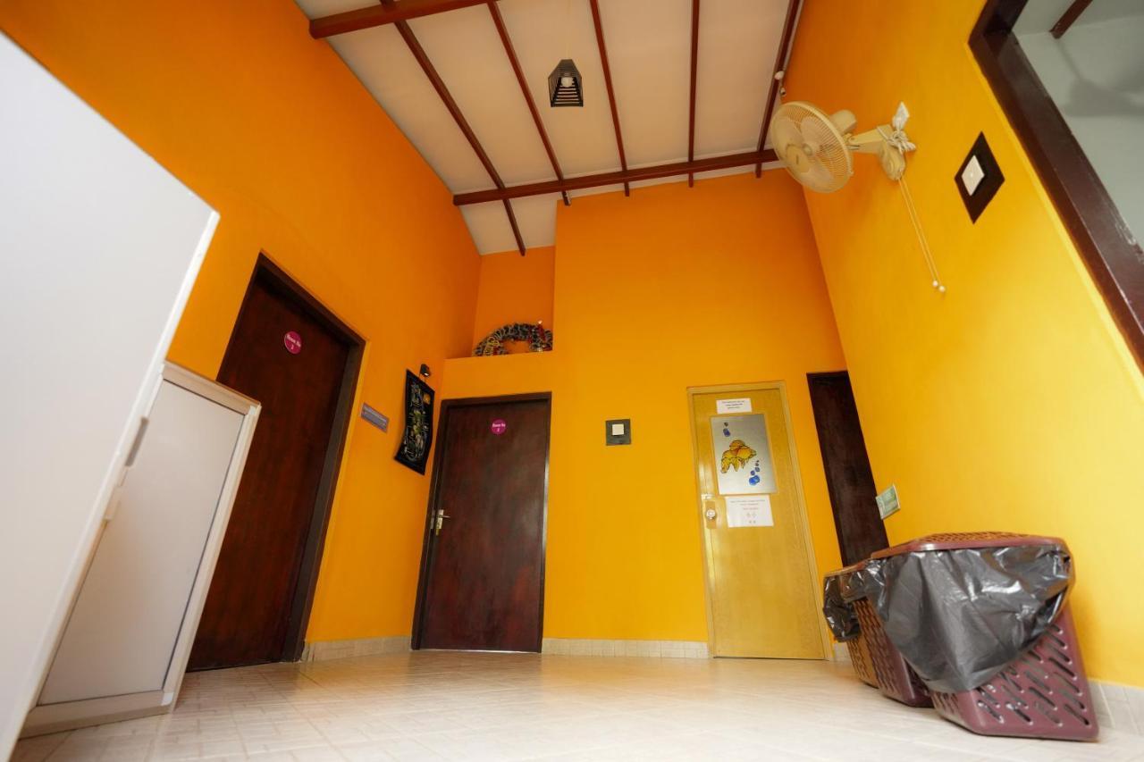 Lilly Palace Villa Guest House Negombo Exterior photo