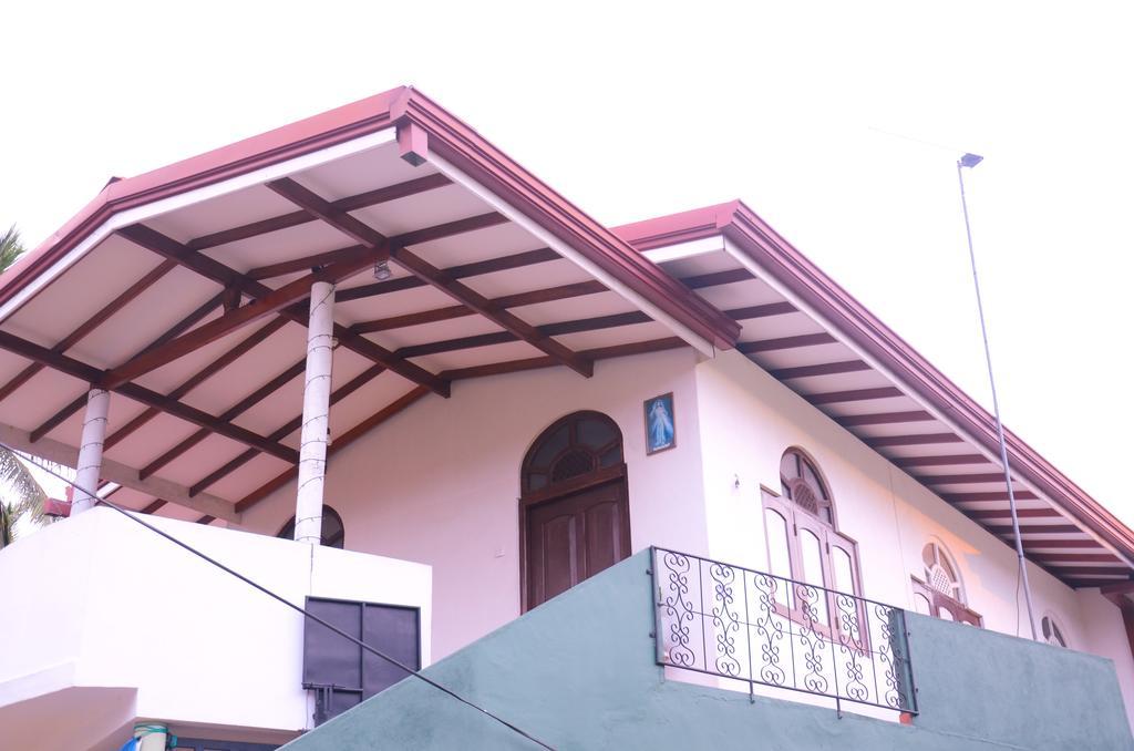 Lilly Palace Villa Guest House Negombo Exterior photo