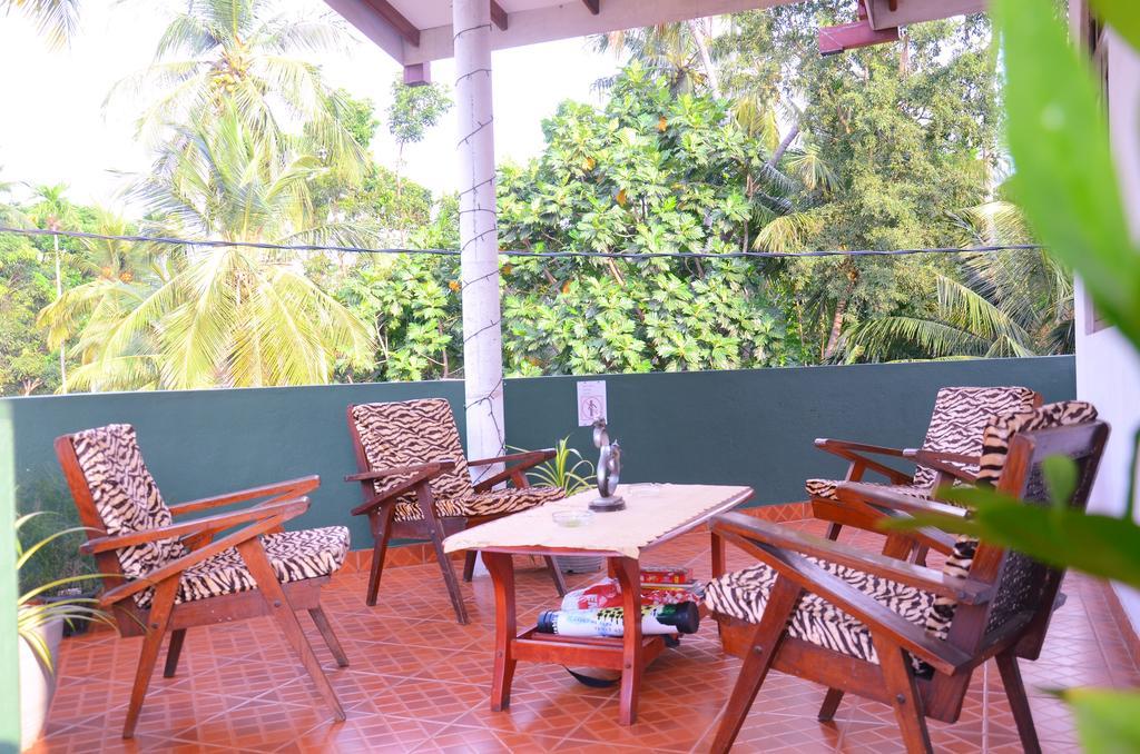 Lilly Palace Villa Guest House Negombo Exterior photo