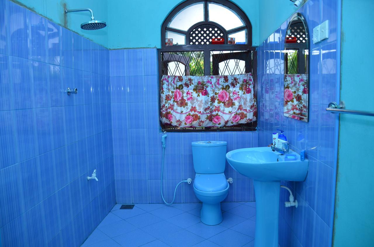 Lilly Palace Villa Guest House Negombo Exterior photo